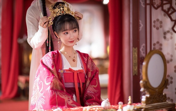 近期熱播古裝劇10位「紅衣美人」！鞠婧禕《如意芳霏》好仙，白鹿《九流霸主》超級美艷