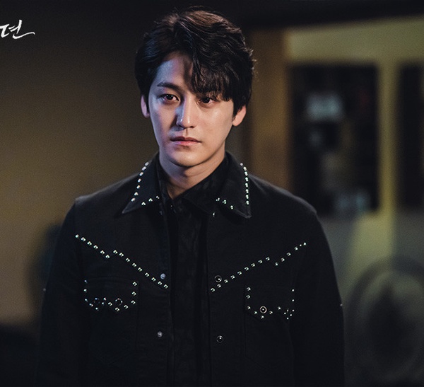 《九尾狐傳》李棟旭人設解密4:外型神秘誘惑!對同性、異性都有致命吸引力