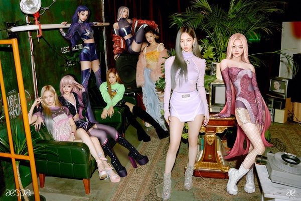 SM新女團aespa出道曲《Black Mamba》爆抄襲!對比照相似度100%,被抄襲者發IG證實了