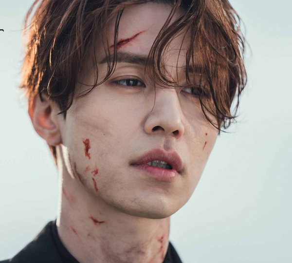 《九尾狐傳》李棟旭「霸氣護弟」劇情反轉！螭龍心控人類自殺還開直播，奪衣婆超可疑？