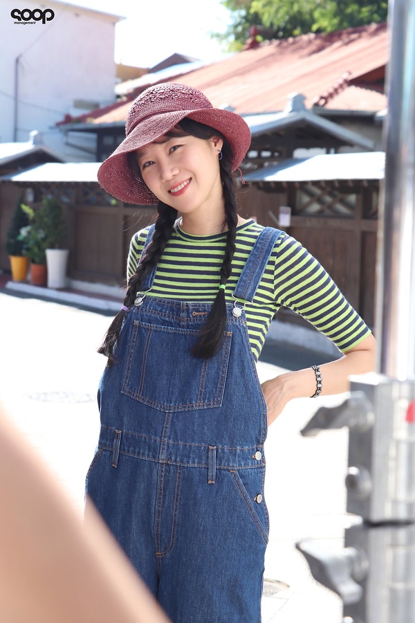 「貧窮卻全身名牌」韓劇女主！《Start-Up》秀智名牌包挨轟，孫藝珍、孔曉振反被網讚？