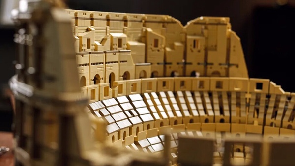 史上最複雜！全新LEGO® 樂高「羅馬競技場」零件數破9千，高度還原歷史痕跡