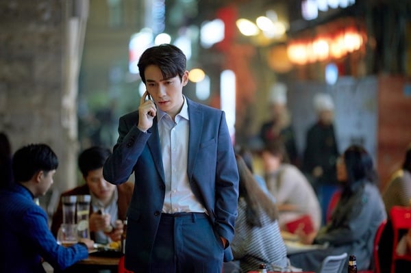 2020陸劇「穿西裝帥翻」霸道總裁TOP 2：朱一龍 飾演《親愛的自己》陳一鳴