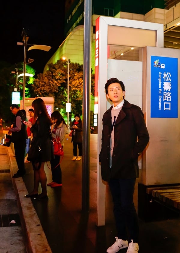 2020金馬影帝莫子儀6件事！39歲莫子儀高中也叛逆，戲齡24年，是「傳說級」舞台劇演員