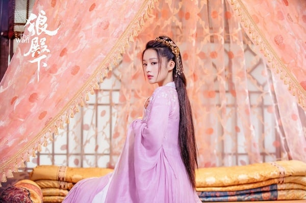 古裝劇《狼殿下》古裝男神&女神1:李沁 飾演 馬摘星