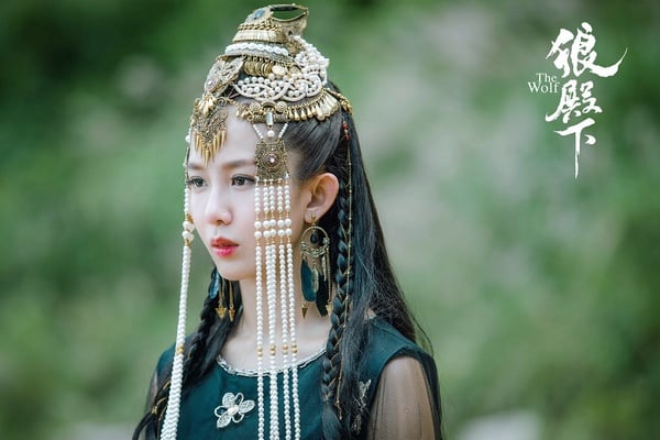 古裝劇《狼殿下》古裝男神&女神5:郭書瑤 飾演 寶娜
