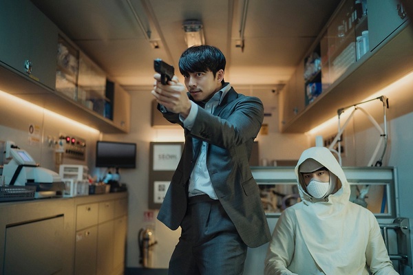 韓劇男神2021年作品9:孔劉 《寂靜的大海》、《Wonderland》都是超強卡司!