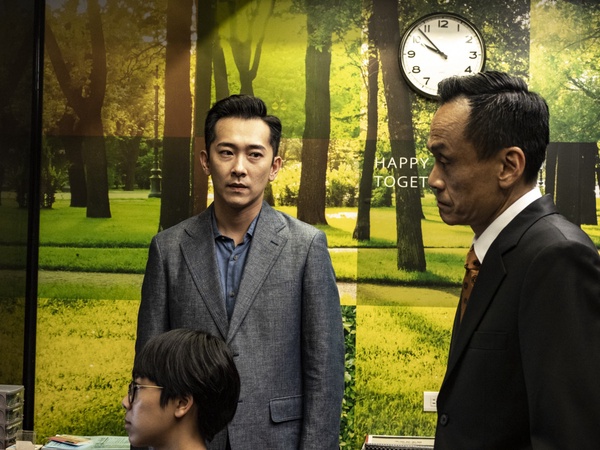 《同學麥娜絲》10句厭世金句：「公司看的不是你工作效率，是你加班的時數夠不夠多。」