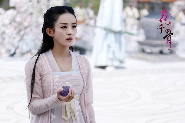 陸劇中「傻白甜少女vs霸氣大女主」7：趙麗穎 飾演《花千骨》花千骨