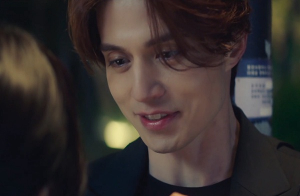 《九尾狐傳》羞羞床戲來了！李棟旭&趙寶兒背後抱+唯美相擁，卻有悲劇感？她即將死去？