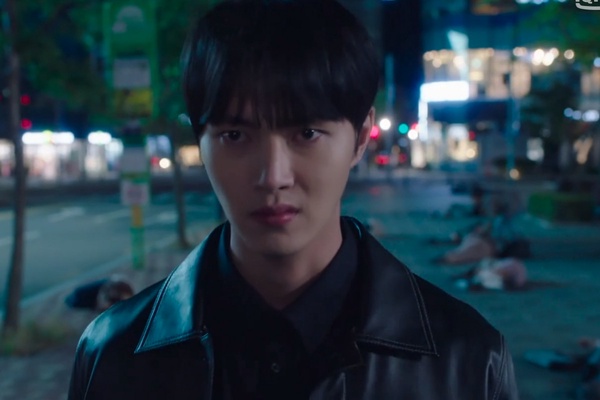 《九尾狐傳》羞羞床戲來了！李棟旭&趙寶兒背後抱+唯美相擁，卻有悲劇感？她即將死去？