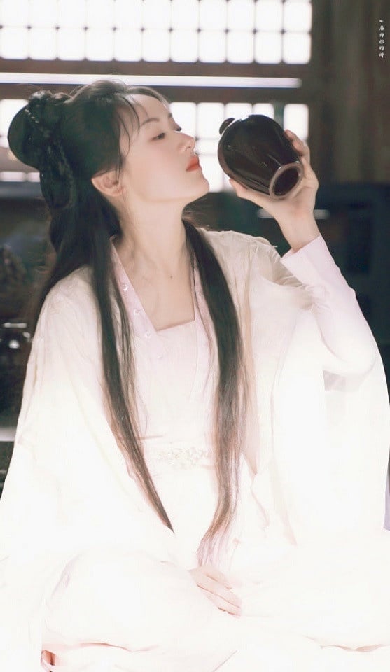 陸網評選2020下半年古裝女神TOP 2：袁冰妍 飾演《琉璃》褚璇璣