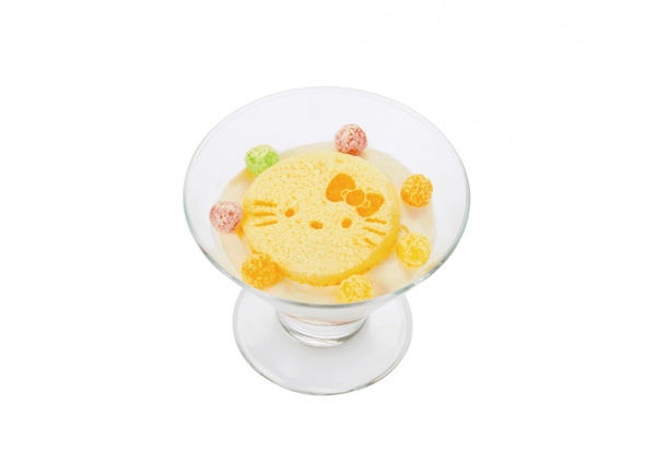 壽星免費入場！Hello Kitty蘋果村超萌菜單，Hello Kitty紅豆紫米、蛋黃哥芋頭鬆餅必點