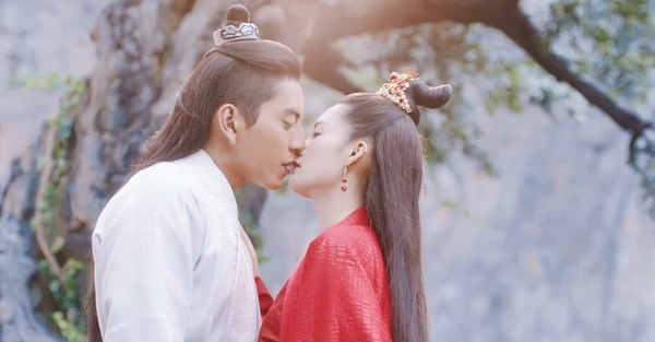 古裝劇《狼殿下》吻戲10：訣別吻
