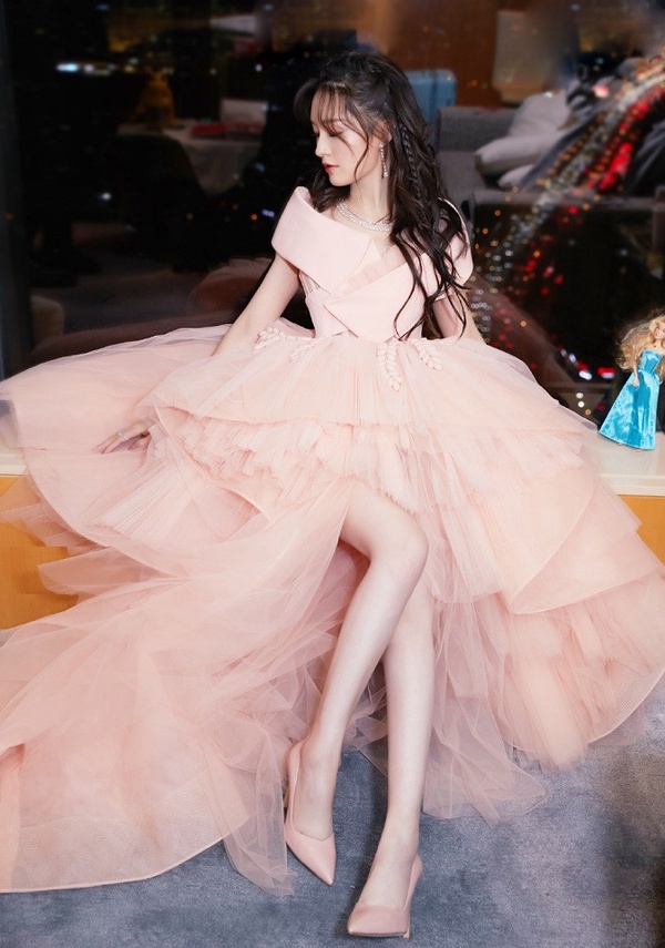 女星紅毯造型精修vs未修8：李沁