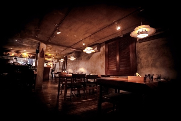 進門先穿過叢林仙境！餐酒館「VG Encore」新開幕，營業至深夜，調酒＆套餐都不能錯過