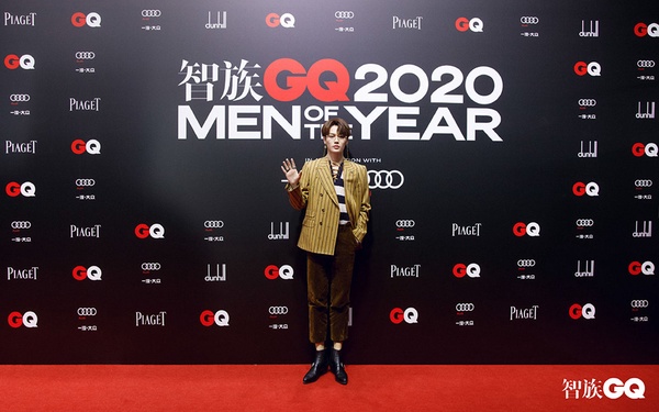 李現、鄧倫紅毯比帥！2020年度人物盛典12男神，楊洋貴公子西裝帥翻，李現化身白馬王子