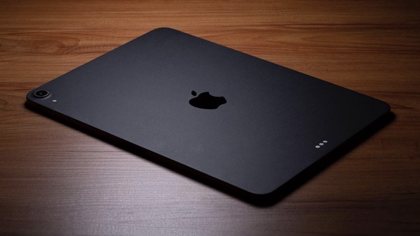 APPLE「霧面黑」iPhone、iPad 即將登場！蘋果小動作洩密，暗黑材質悄悄研發中！