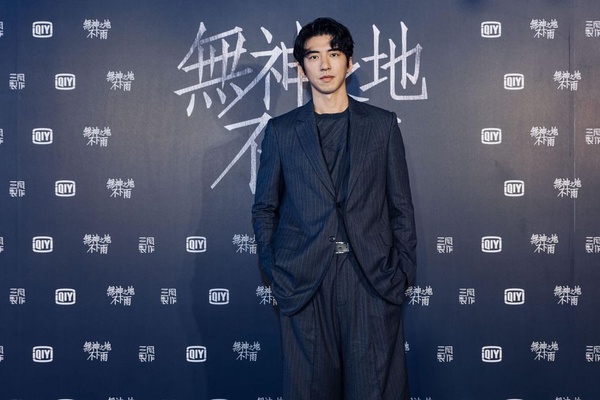《想見你》編劇燒腦新作！曾之喬、柯佳嬿新劇《無神之地不下雨》，2021期待值最高！