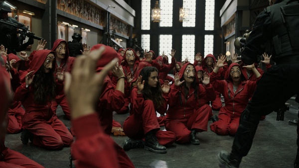2020 Netflix人氣歐美劇推薦！《后翼棄兵》、《紙房子》、《末日列車》都必追！