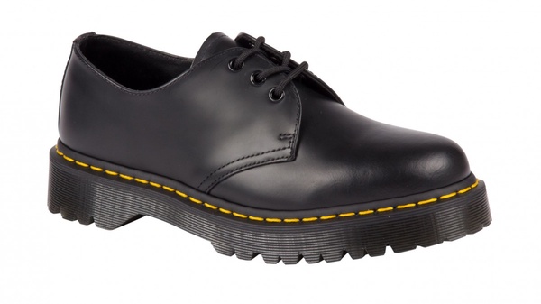 2020 Dr. Martens特賣會開跑！馬汀鞋下殺990元起，加碼正價鞋款現折2,020元！