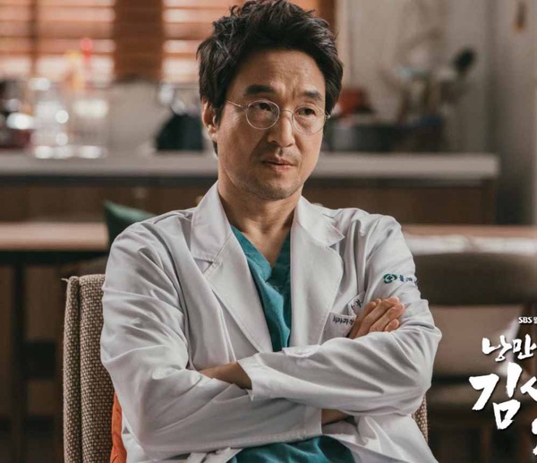 2020韓劇影片播放量Top9：《浪漫醫生金師傅2》韓石圭、安孝燮、李聖經 約6940萬