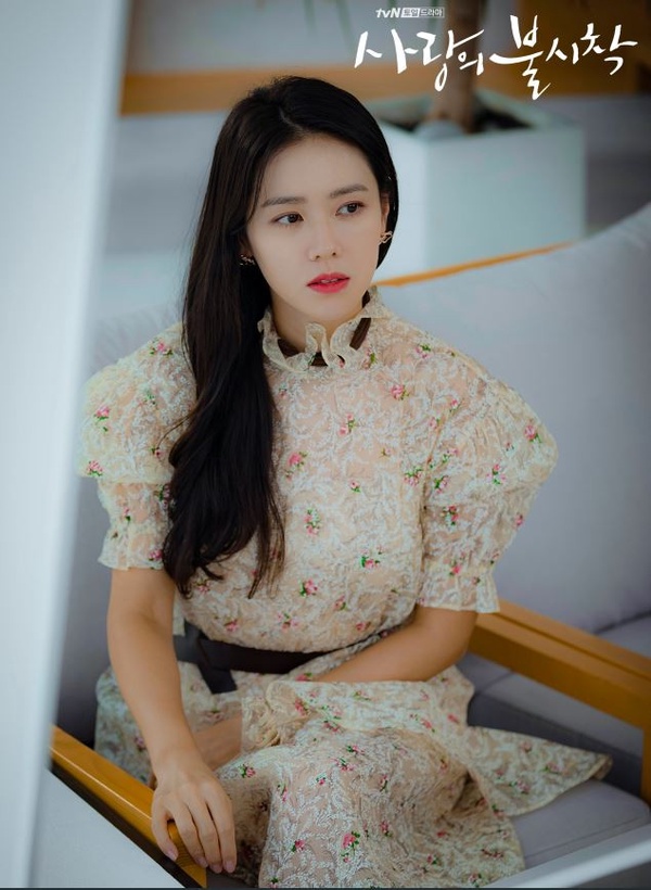 2020韓國Google演員熱搜Top2：《愛的迫降》孫藝珍