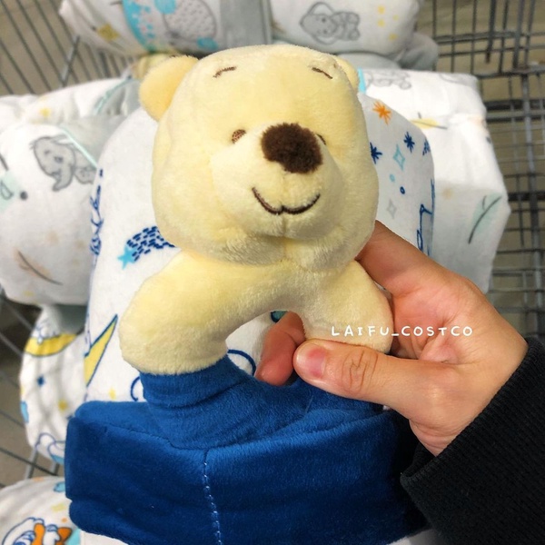 好市多「迪士尼幼兒毯+手搖鈴」兩件組開賣，小熊維尼、小飛象寶寶造型萌翻天！