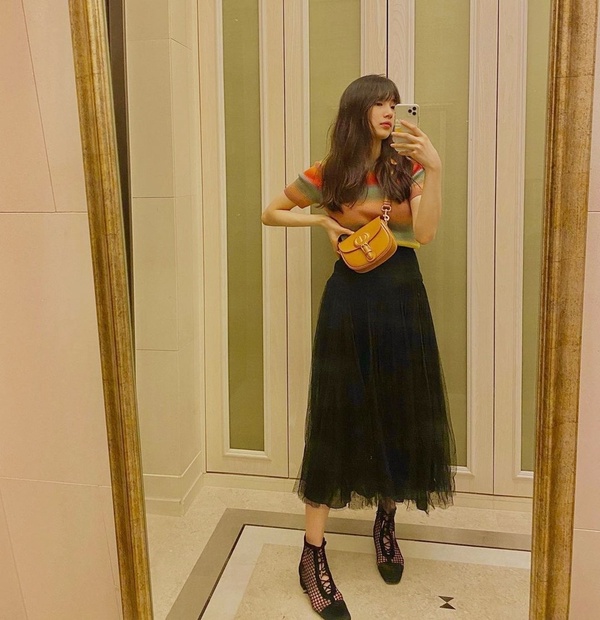 2020韓網明星私服代表!Jessica、秀智、 Jennie私服話題高,顯瘦減齡的穿搭技巧必學