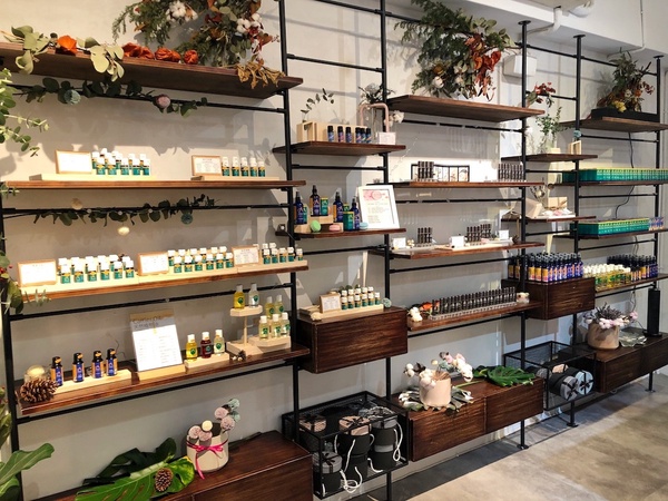 都市裡的療癒時光！atSENSES芳療保養概念店新開幕，DIY專屬精華油、傲嬌肌也被惜命命