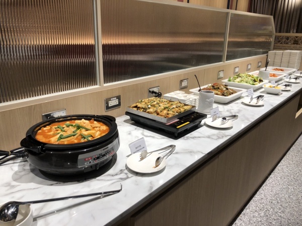 99元韓式料理吃到飽!日本「SAIKABO」登台,石鍋飯、牛骨湯必點,加99元爽吃韓家常菜