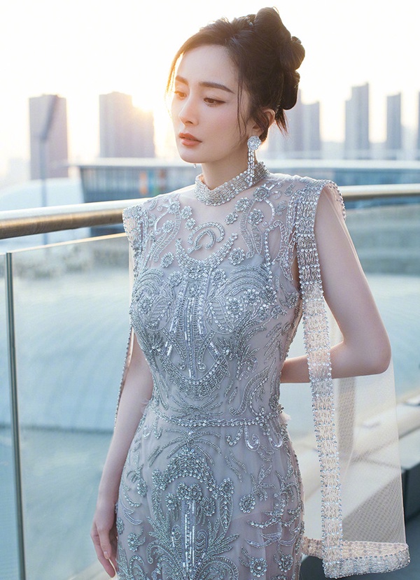 2020星光大賞紅毯10女星:楊冪