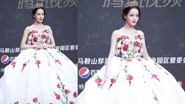 2020星光大賞紅毯10女星:迪麗熱巴