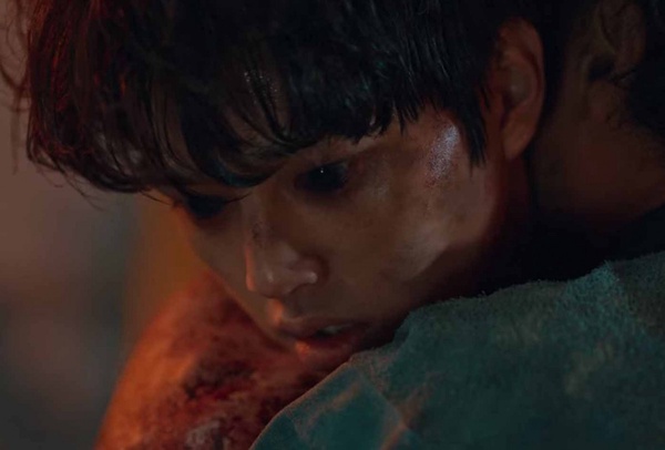Netflix《Sweet Home》伏筆2：為什麼會有不會傷人的怪物？