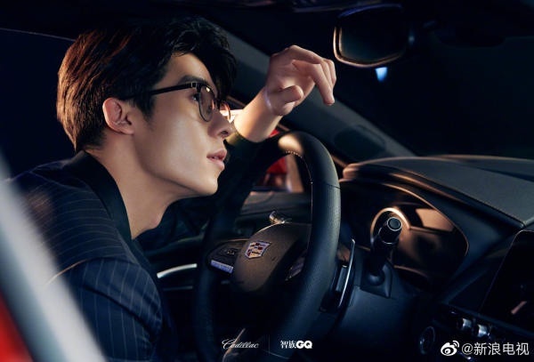 8位「眼鏡造型」帥翻明星！王一博、車銀優高級本人，玄彬戴眼鏡超斯文、肖戰有殺氣