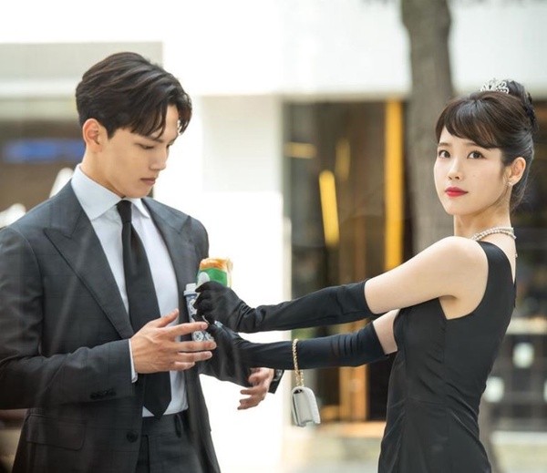 TVing年度重溫韓劇Top1：《德魯納酒店》IU、呂珍九