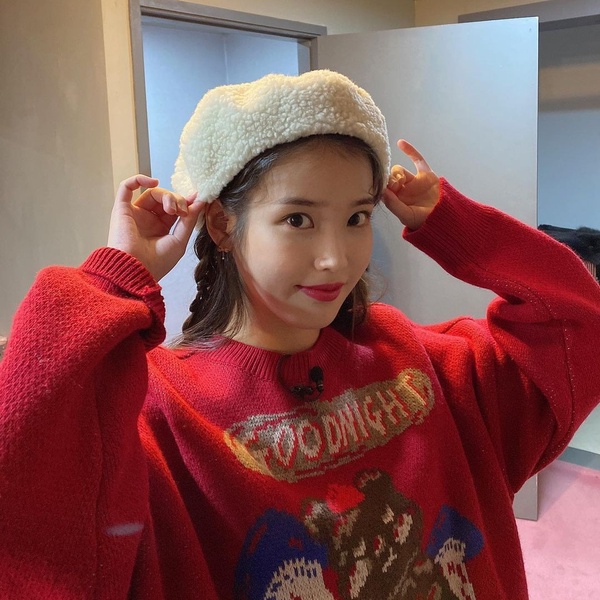 2020聖誕明星穿搭1:IU 李知恩