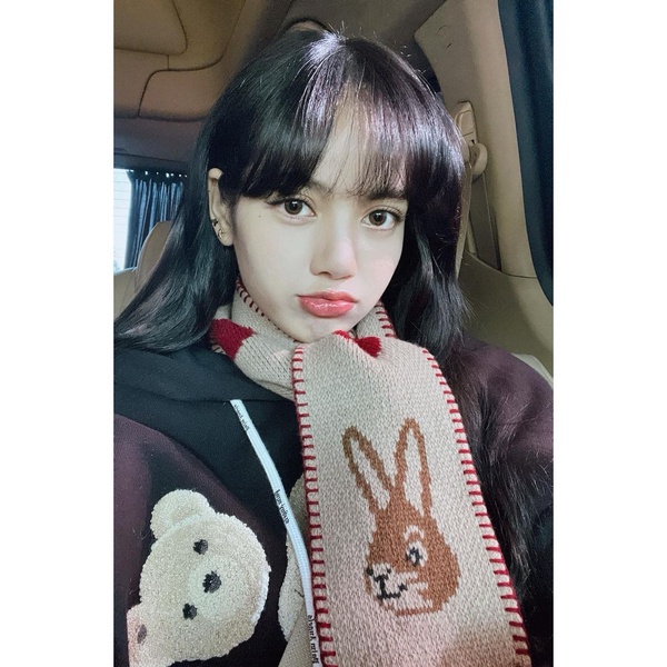 2020聖誕明星穿搭3:LISA