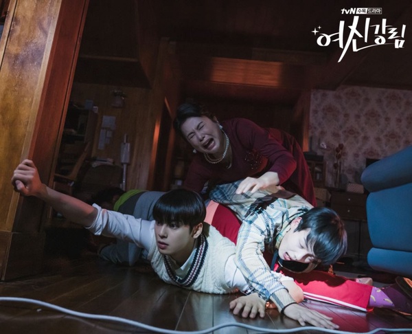 《女神降臨》車銀優追妻行動太高甜！情話暴擊、心動擁抱，書竣的攻勢讓他變成醋王啦！