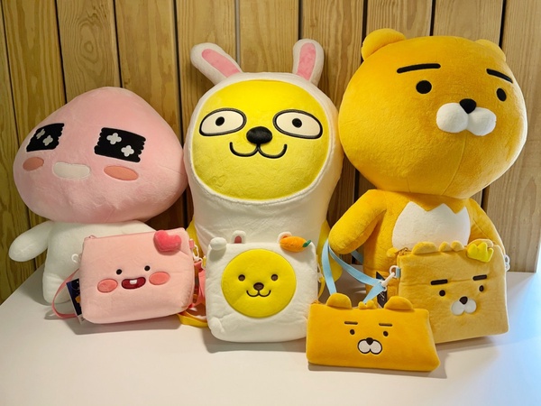 Kakao粉必收！全家推Kakao集點加價購，萊恩、Apeach超大玩偶必收，側背包也好可愛！