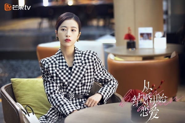 拿了霸總劇本的「陸劇御姐」2:周雨彤 飾演《從結婚開始戀愛》鹿方寧