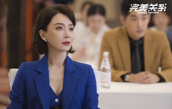 拿了霸總劇本的「陸劇御姐」8:陳數 飾演《完美關係》斯黛拉