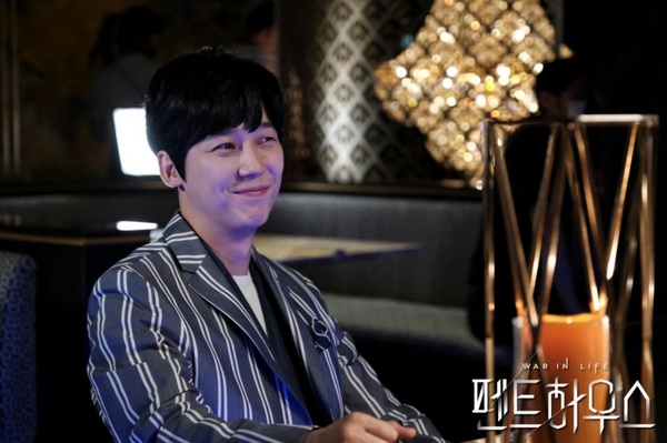 《Penthouse》赫拉皇宮大人介紹5：尹鐘焄 飾演 河尹哲