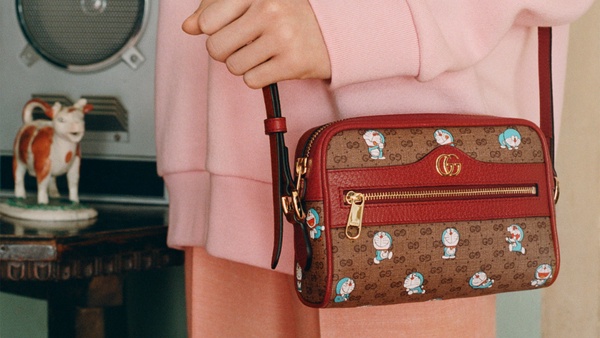 「Gucci x 哆啦A夢」新年系列登場！金牛哆啦A夢結合GG老花，全系列包款都太可愛