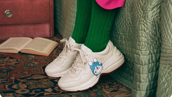「Gucci x 哆啦A夢」新年系列登場！金牛哆啦A夢結合GG老花，全系列包款都太可愛