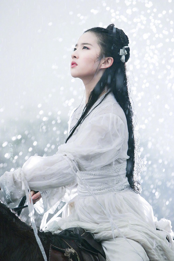陸劇「一眼萬年的古裝美人」2:劉亦菲 飾演《神鵰俠侶》小龍女