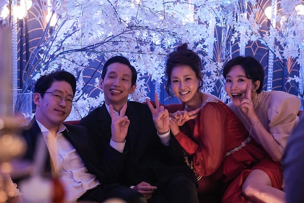 《上流戰爭Penthouse》點擊量近3億!5大超狂紀錄,結局收視創5年新高,話題榜被他們All kill!