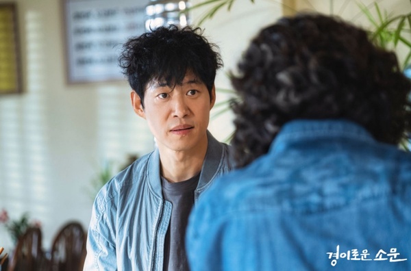 Netflix《驅魔麵館》爆紅主配角介紹！她是韓孝周師父，趙炳圭被喻為「光洙的後裔」？