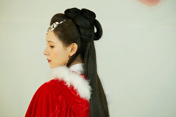 古裝劇后宮娘娘斗篷造型1:張予曦 飾演 王昭君