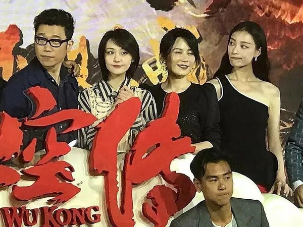 鄭爽「代孕又棄養」人設大翻車！搶前輩C位、直播情緒失控，網：奇葩事鄭爽全做過